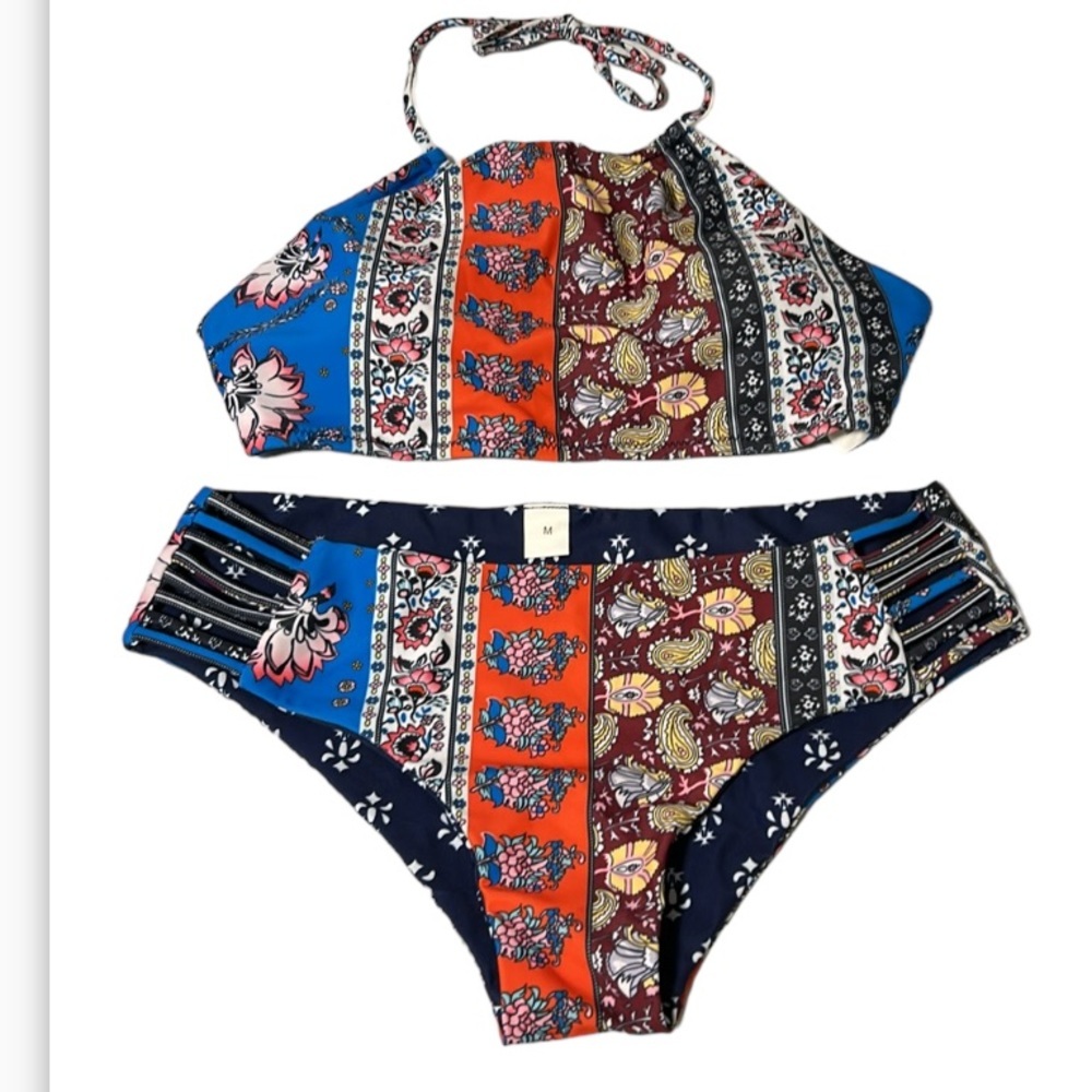 Halter style 2 pc bikini, reversible, women size M. NWOT - Picture 14 of 14